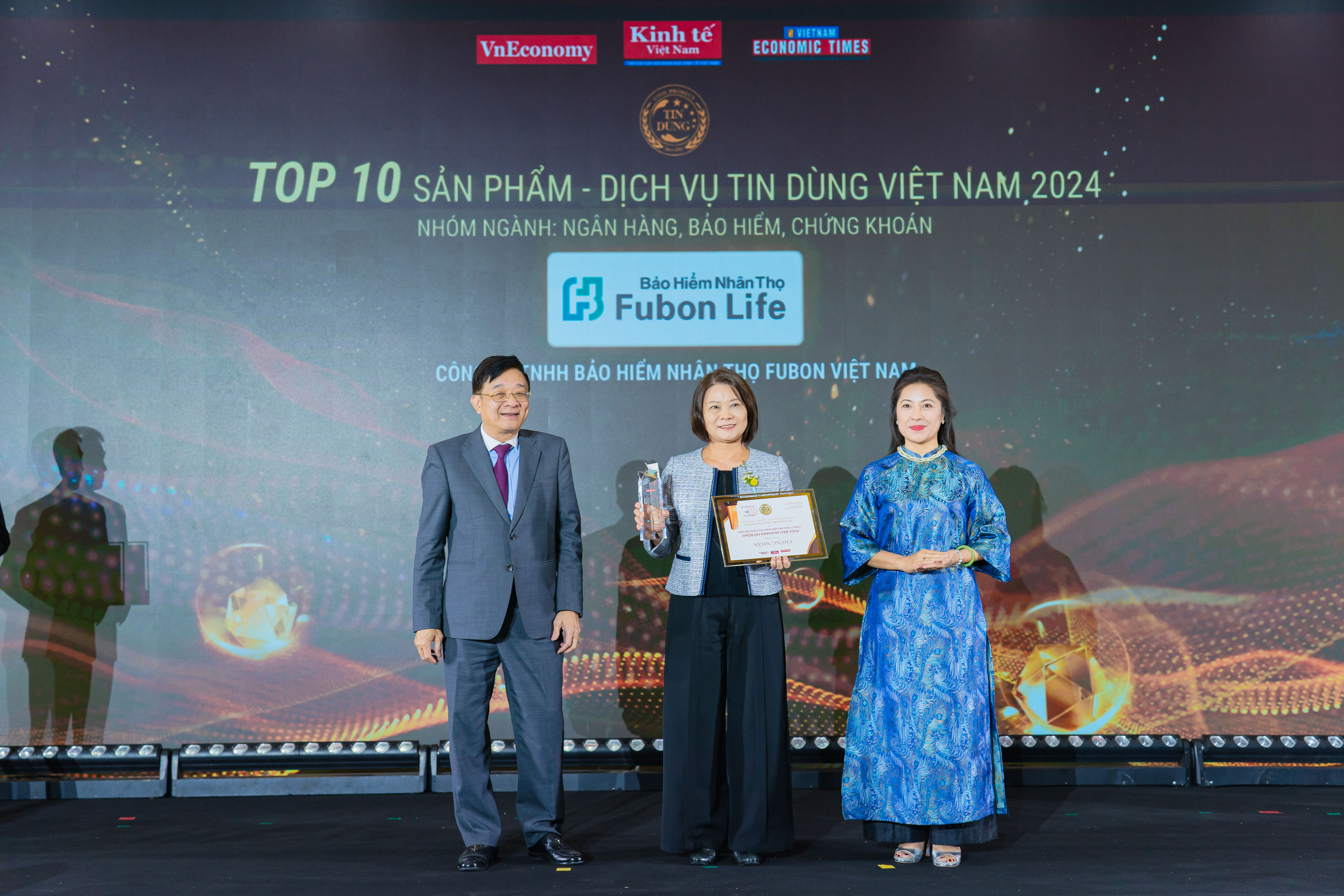 Fubon Life Việt Nam đạt Top 10 Sản phẩm - Dịch vụ Tin Dùng Việt Nam 2024 nhóm ngành Tài chính